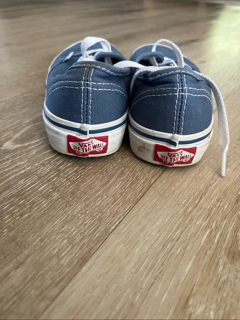 Vans Kids Low-Top Canvas Sneakers in Blue with White Laces